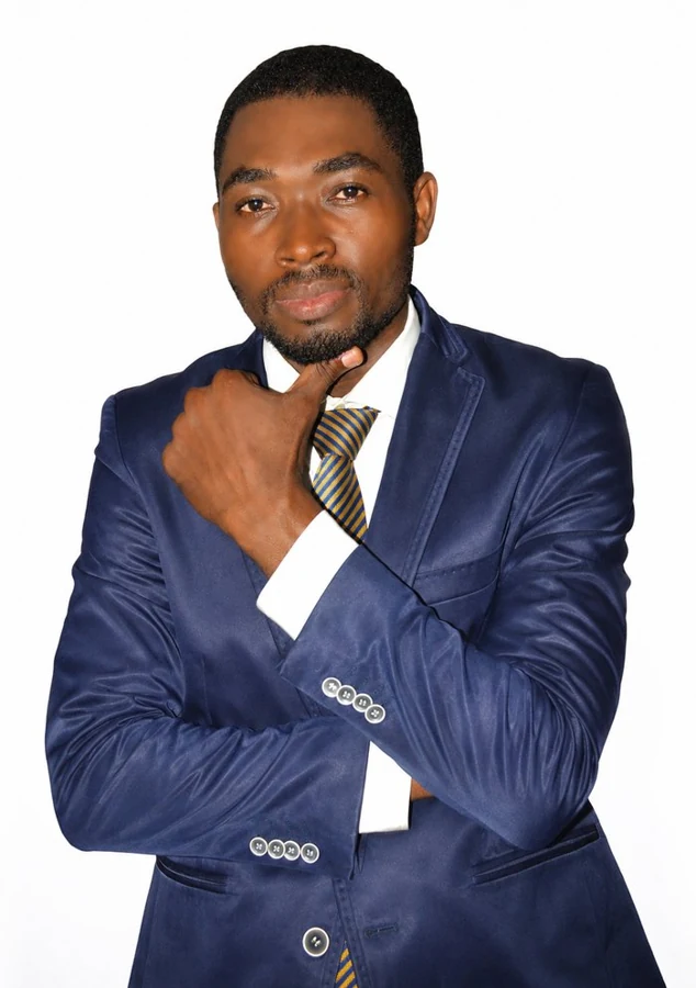 Portrait de M. ATIOGBE Komlan (Romain), fondateur et gérant d'EGAR BUSINESS
